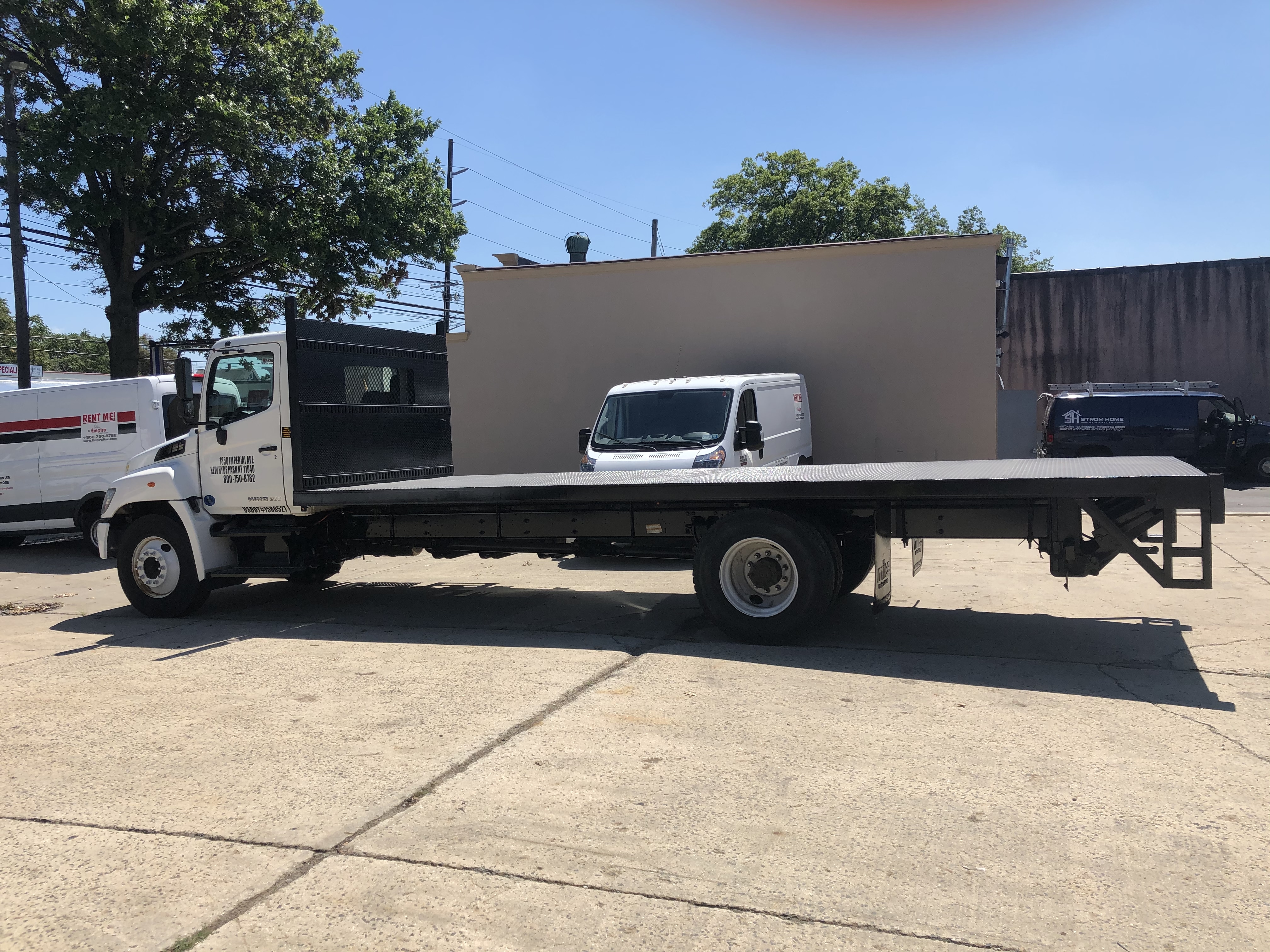 Open Body Trucks with Liftgate