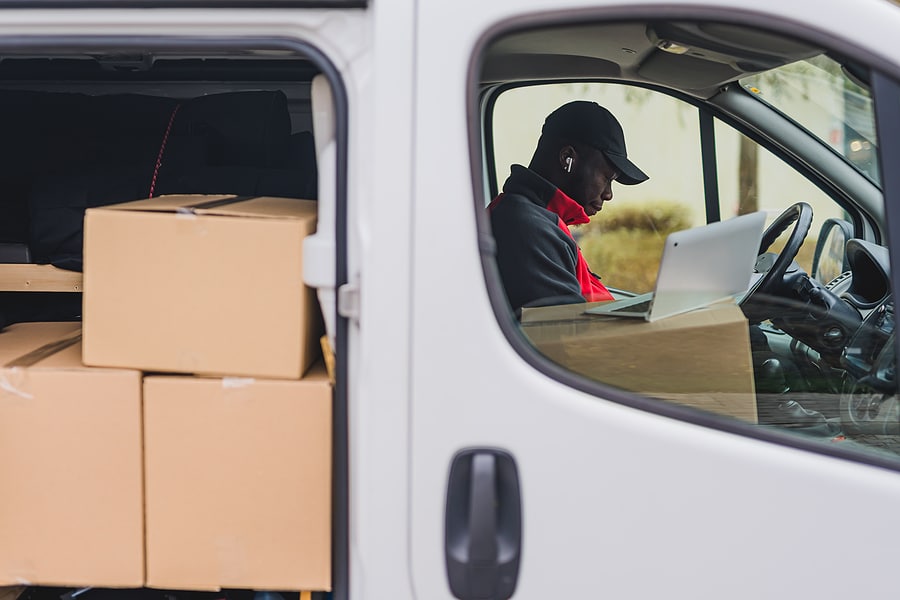 The Benefits of Using a Delivery Truck Rental Holiday Deliveries